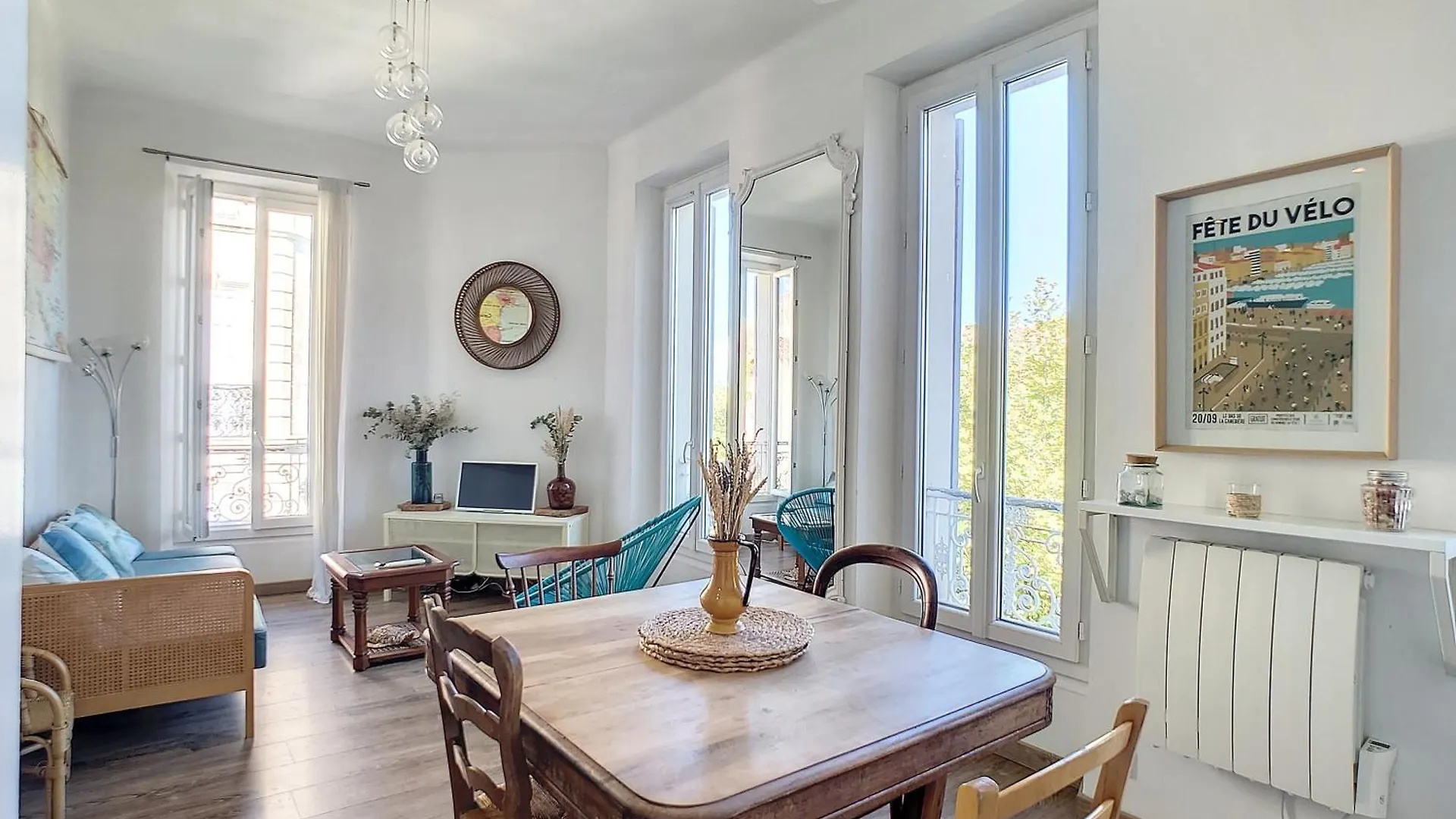 Casa Blue Sur Une Jolie Place Proche Du Vieux Port By Laconciergerie13 La Ciotat Appartement